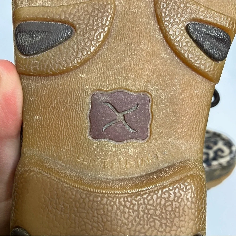 Twisted X cheetah print driving Mocs leather animal print women’s size 8.5‎